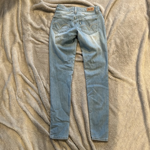 Levi’s Skinny Jeans - Picture 3 of 6